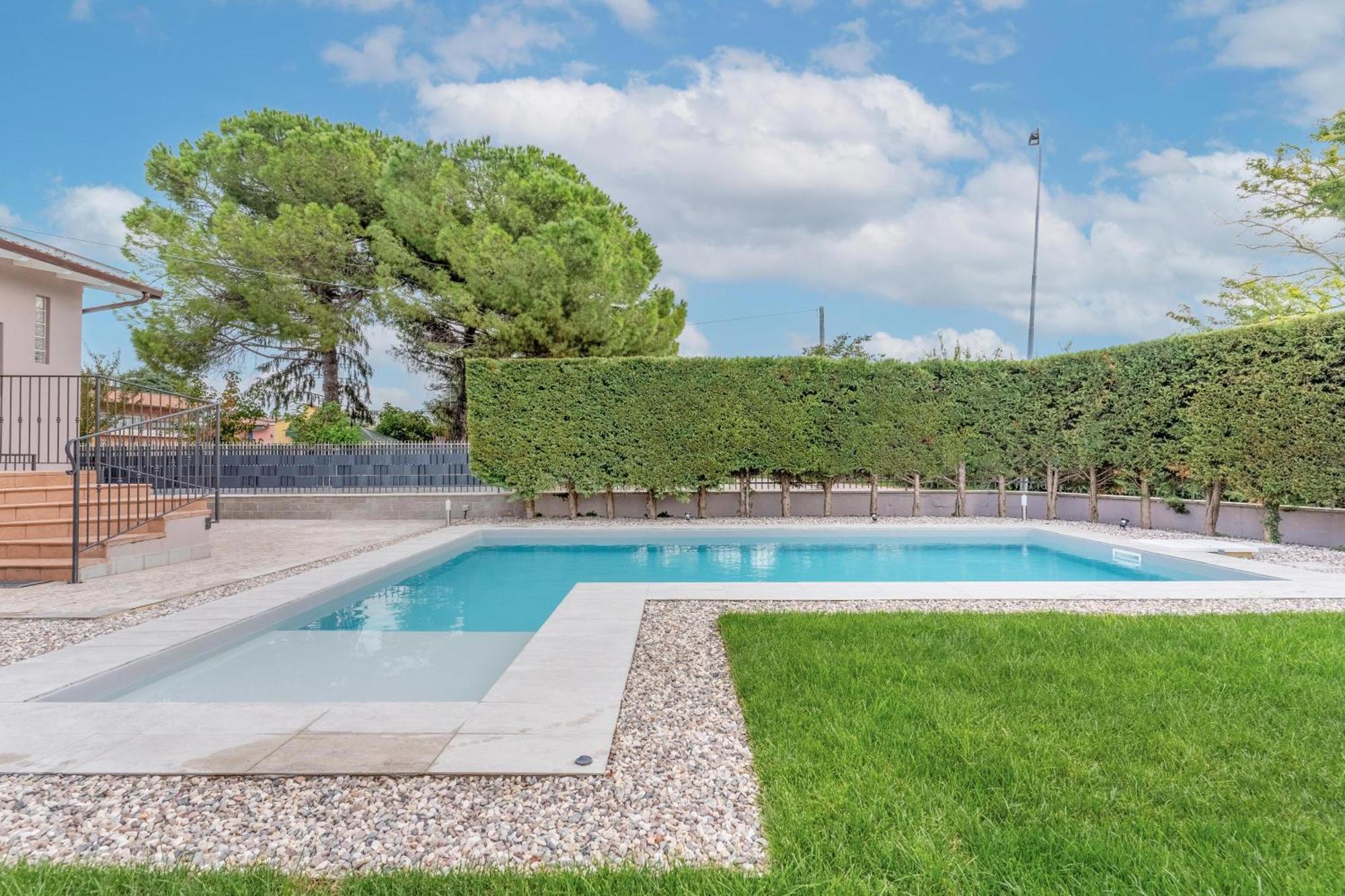 -Free Pool And Parking- Garda House Apartments Castelnuovo del Garda Eksteriør bilde