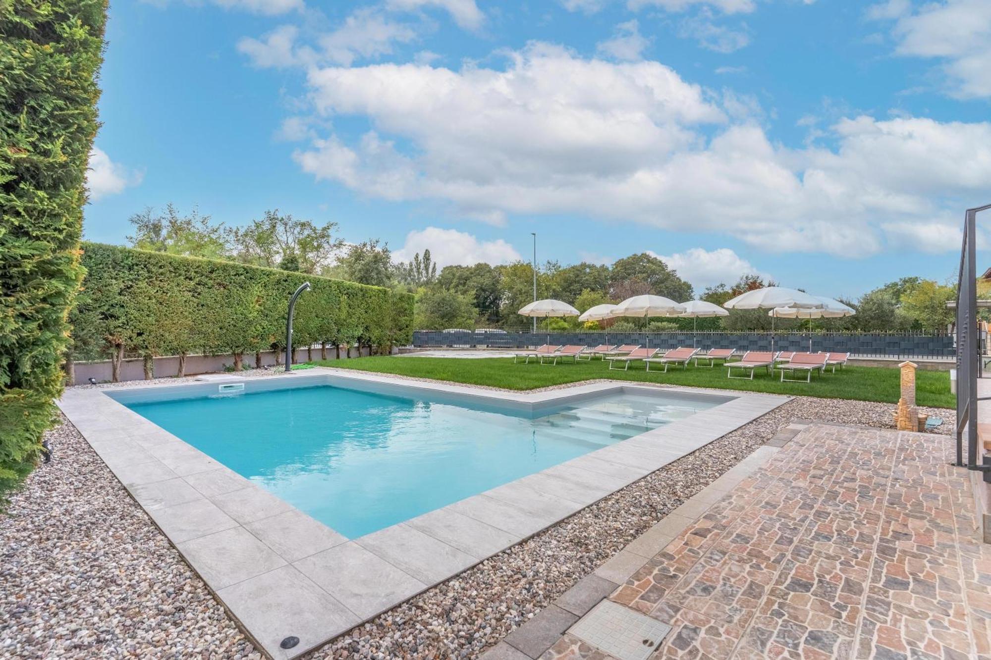 -Free Pool And Parking- Garda House Apartments Castelnuovo del Garda Eksteriør bilde