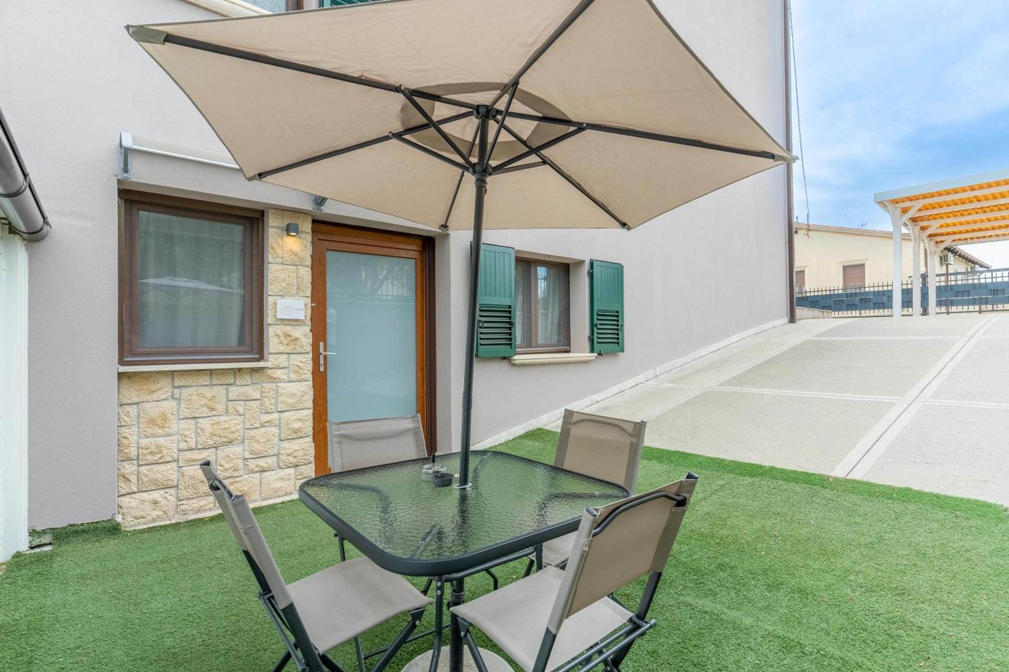-Free Pool And Parking- Garda House Apartments Castelnuovo del Garda Eksteriør bilde