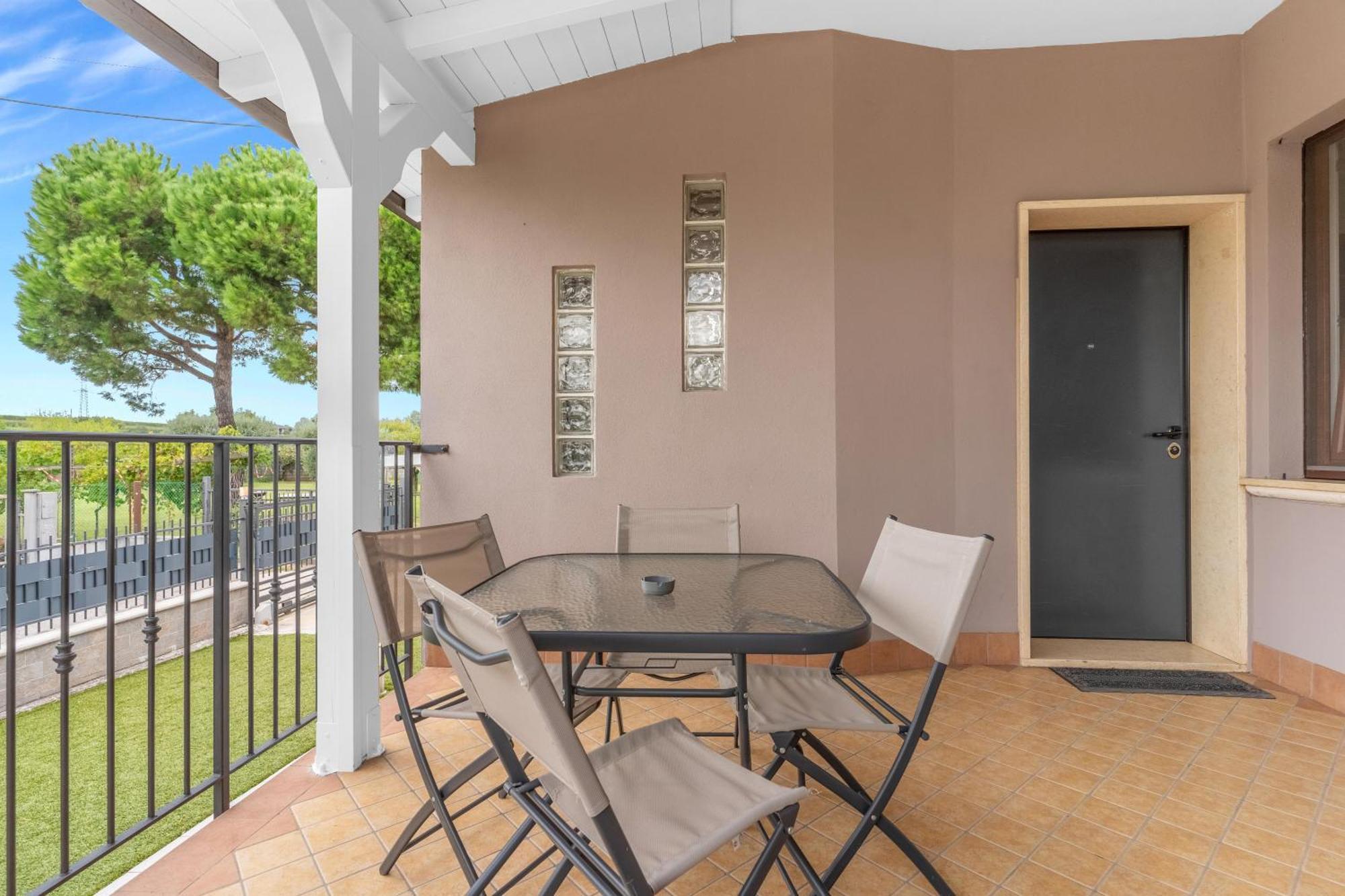 -Free Pool And Parking- Garda House Apartments Castelnuovo del Garda Eksteriør bilde