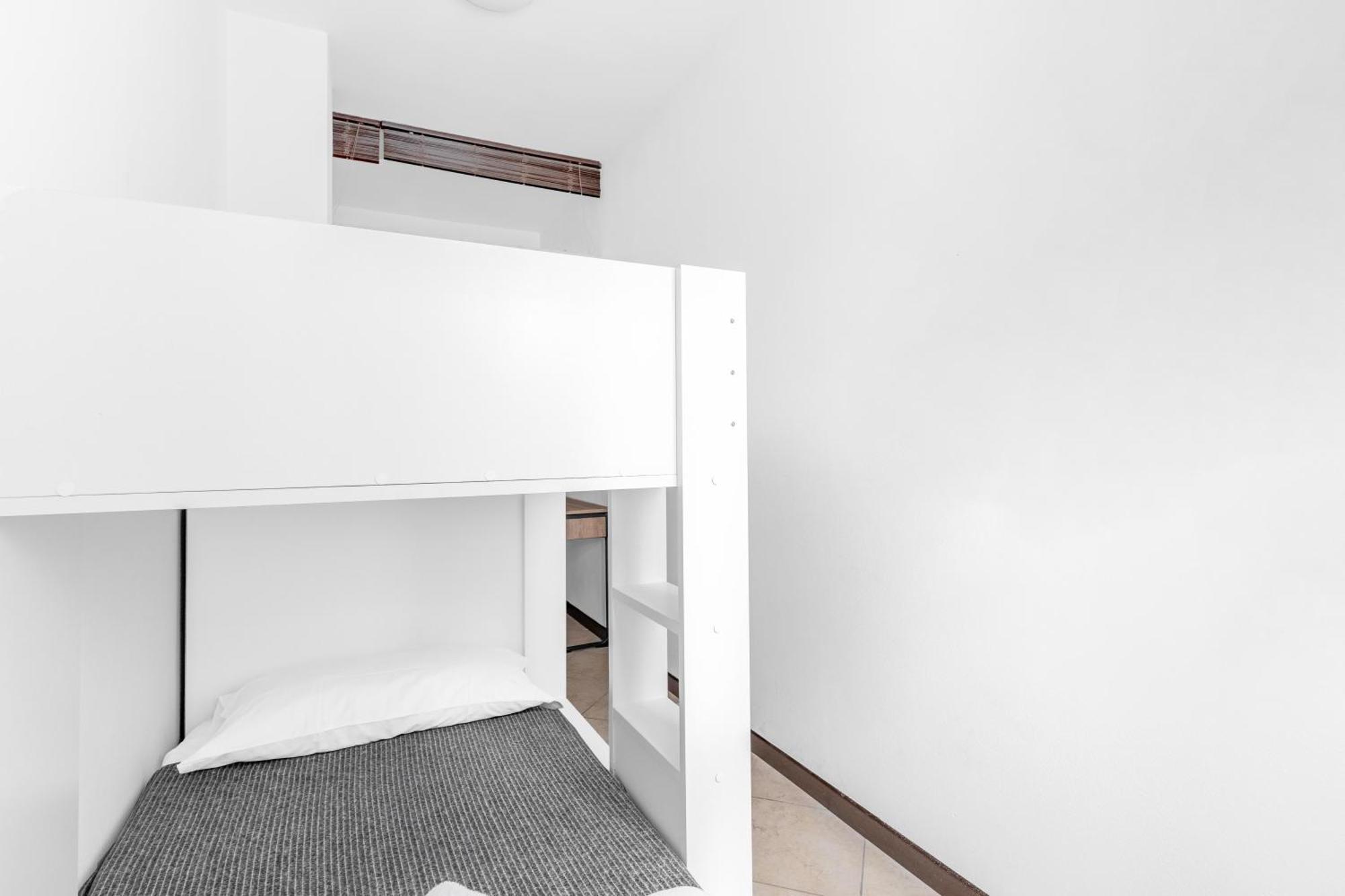 -Free Pool And Parking- Garda House Apartments Castelnuovo del Garda Eksteriør bilde
