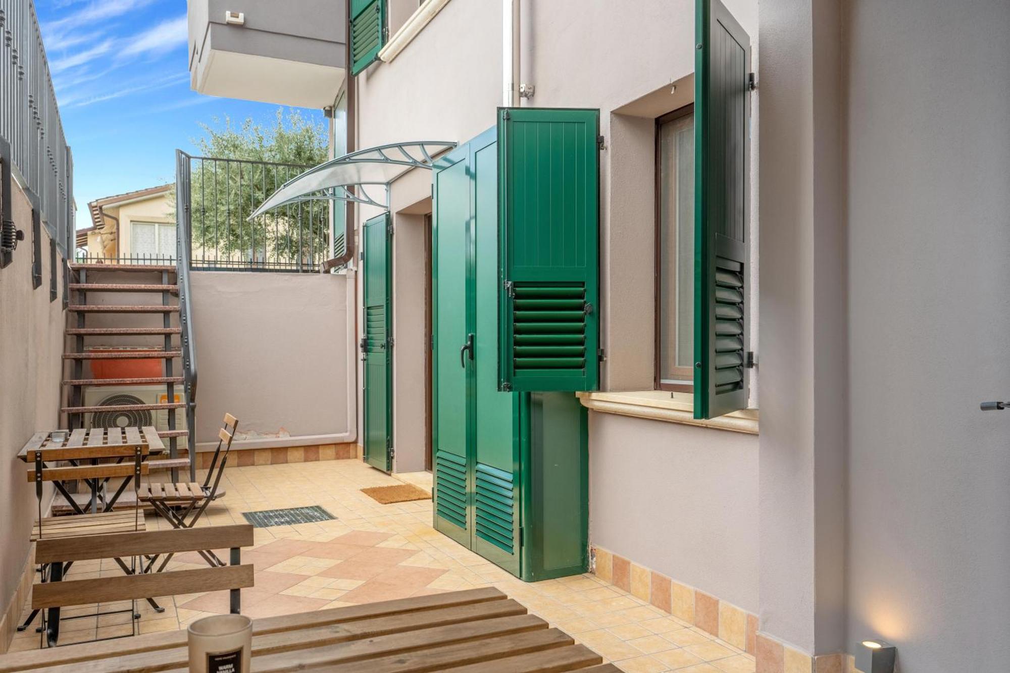 -Free Pool And Parking- Garda House Apartments Castelnuovo del Garda Eksteriør bilde