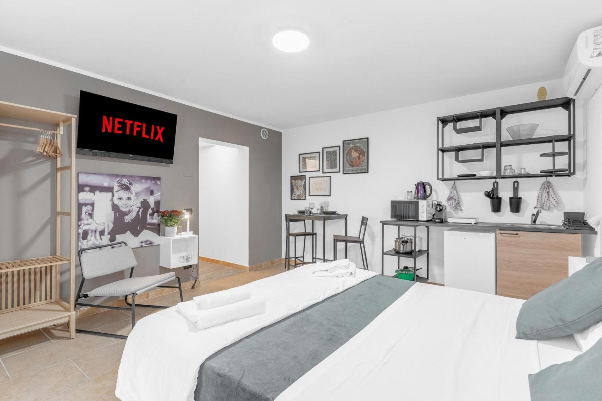 -Free Pool And Parking- Garda House Apartments Castelnuovo del Garda Eksteriør bilde